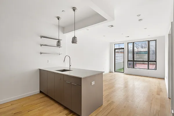 Rented by Compass | media 24