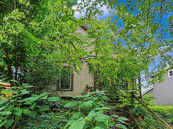2nd image of 330 4th Ave