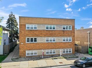 5927 W Addison St APT 2D, Chicago, IL 60634
