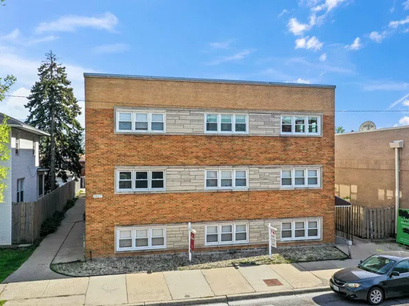 5927 W Addison St APT 2D, Chicago, IL 60634