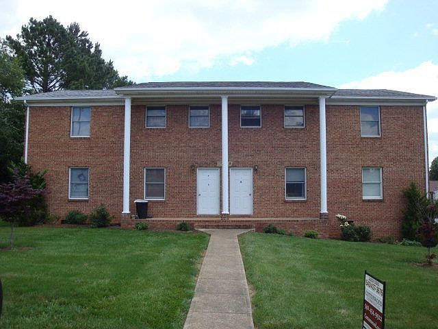 2nd image of 1730 College Ave
