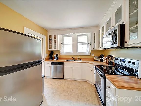 4th image of 1606 N New Hope Rd