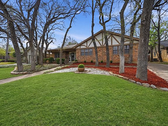 4th image of 5808 Ridge Dr