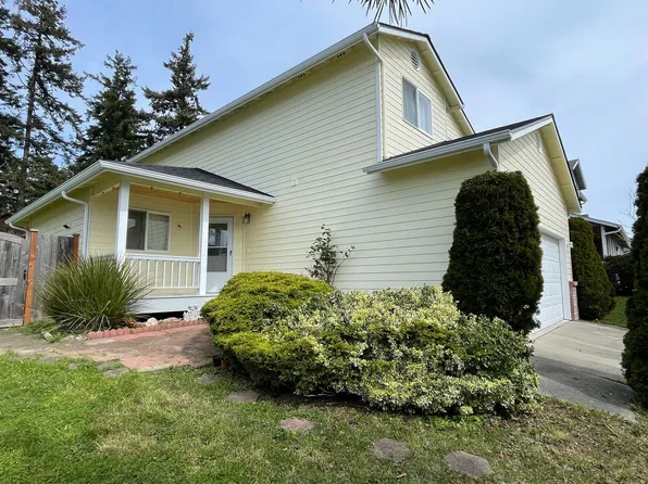 1626 SW 7th Ave, Oak Harbor, WA 98277