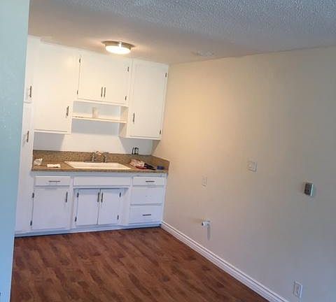 3rd image of 1225 Wilcox Ave APT 8