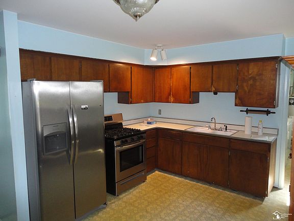 9th image of 8579 Buerk Dr