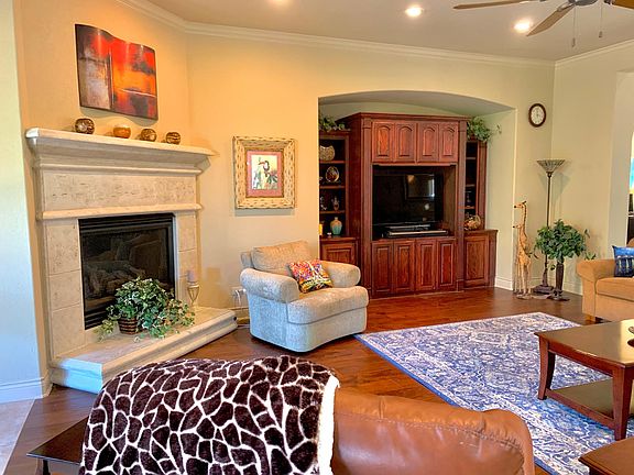 4th image of 402 Cameron Cir
