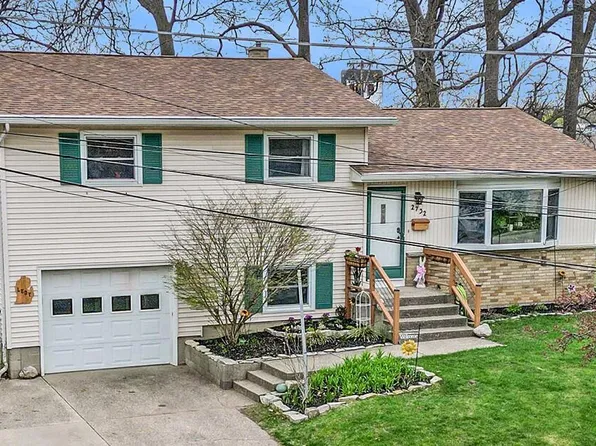 2732 Newstead Ave SW, Wyoming, MI 49509
