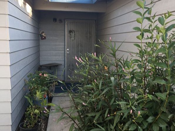 1328 Luna Ln