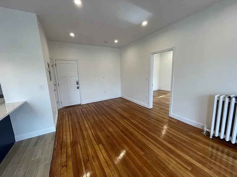 210 Whitman Ave #3 — Photo 4