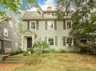 2869 Coleridge Rd, Cleveland Heights, OH 44118