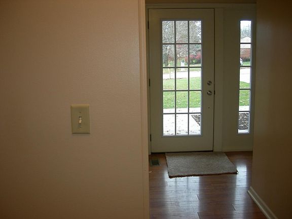 4th image of 4483 W Meadowvale Dr