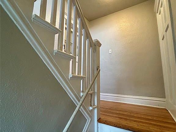 2nd image of 4459 Shaw Blvd