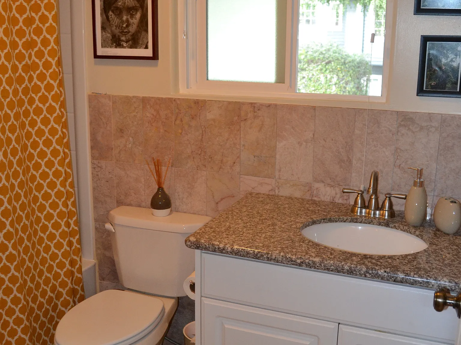 3 bed, 1300 sqft, $4,800 — Photo 4