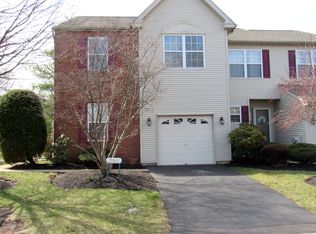 391 Hamilton Dr, Harleysville, PA 19438