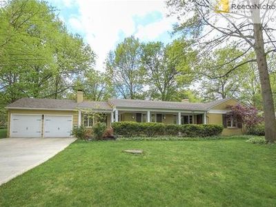 2901 W 92nd St, Leawood, KS, 66206