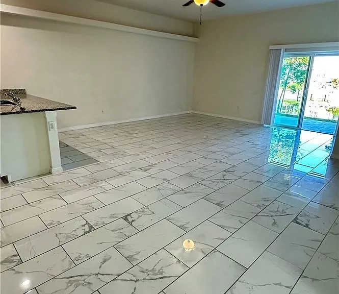 3305 SW 15th Pl — Photo 3