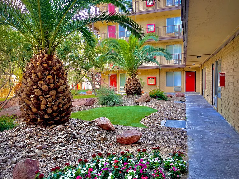 Katie Court Apartments — Photo 6
