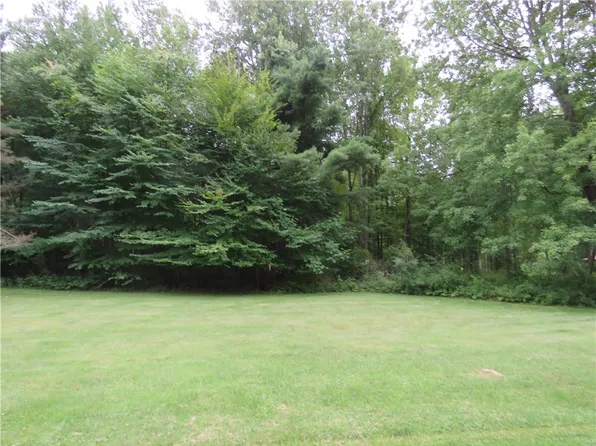 7 Fencewood Ln #14, Hamlin, NY 14464