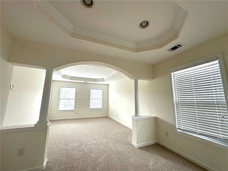 5876 Rue Villa Ln — Photo 7