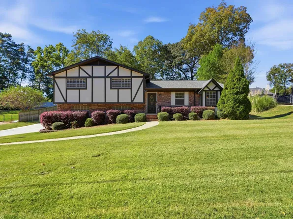 5334 Pinecrest Dr, Mount Olive, AL 35117