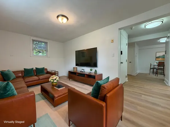 15 Park Ave, Foxboro, MA