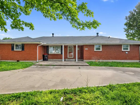 1600 Clarendon Rd, Sedalia, MO 65301