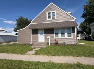 1511 4th St, Fulton, IL 61252