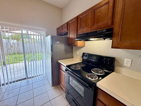 5th image of 1460 Brookebridge Dr