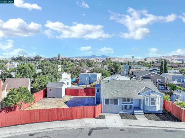 425 W 8th St, Pittsburg, CA 94565