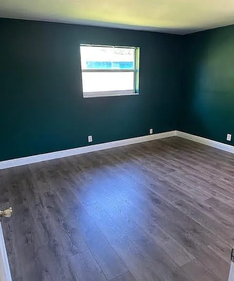 4570 Barrett St — Photo 8