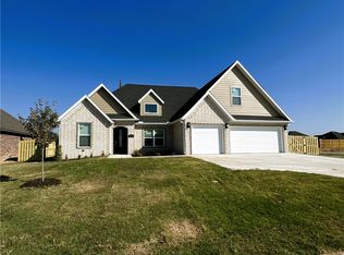 824 Perdido St, Tontitown, AR 72762