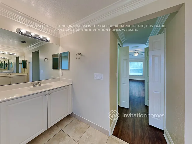 1772 SW Lofgren Ave — Photo 17