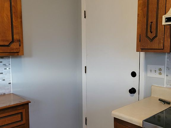 5th image of 1806 Auburn Dr