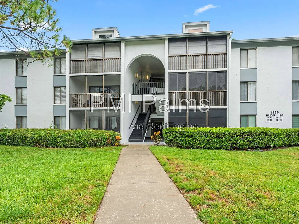 1236 Pine Ridge Cir W #G3