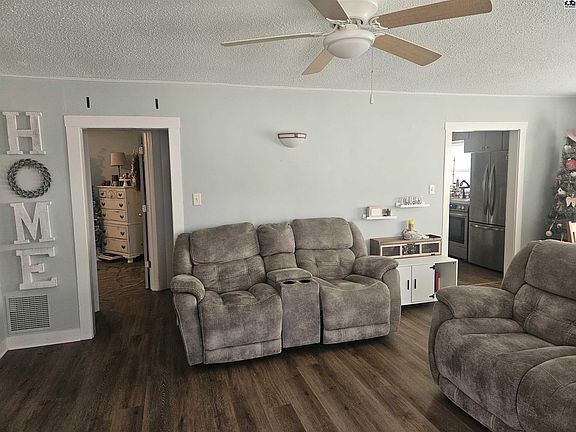 2nd image of 806 N Wheeler St