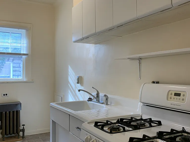 10 Lennox Ct #6 — Photo 6