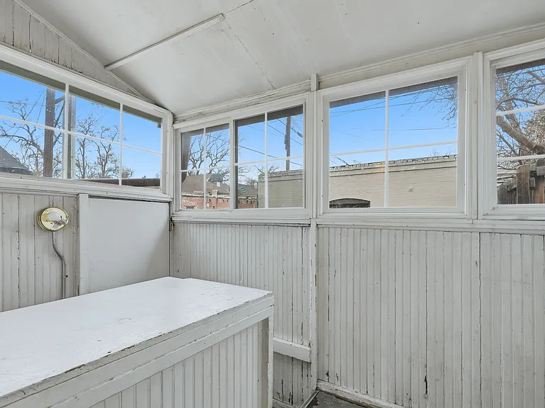 1121 E 6th Ave #1 — Photo 22