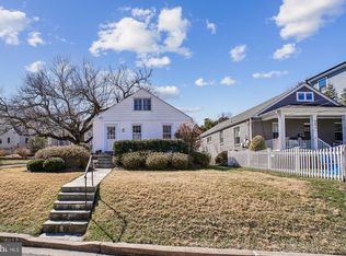 4812 Earlston Dr, Bethesda, MD 20816