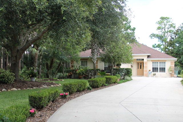 1st image of 23 Tanglewood Ct