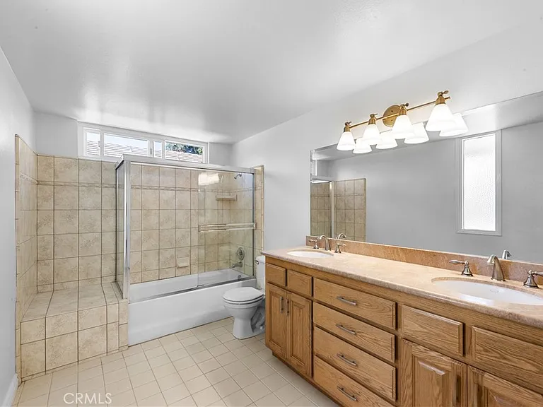 1518 Brentford Ave — Photo 13