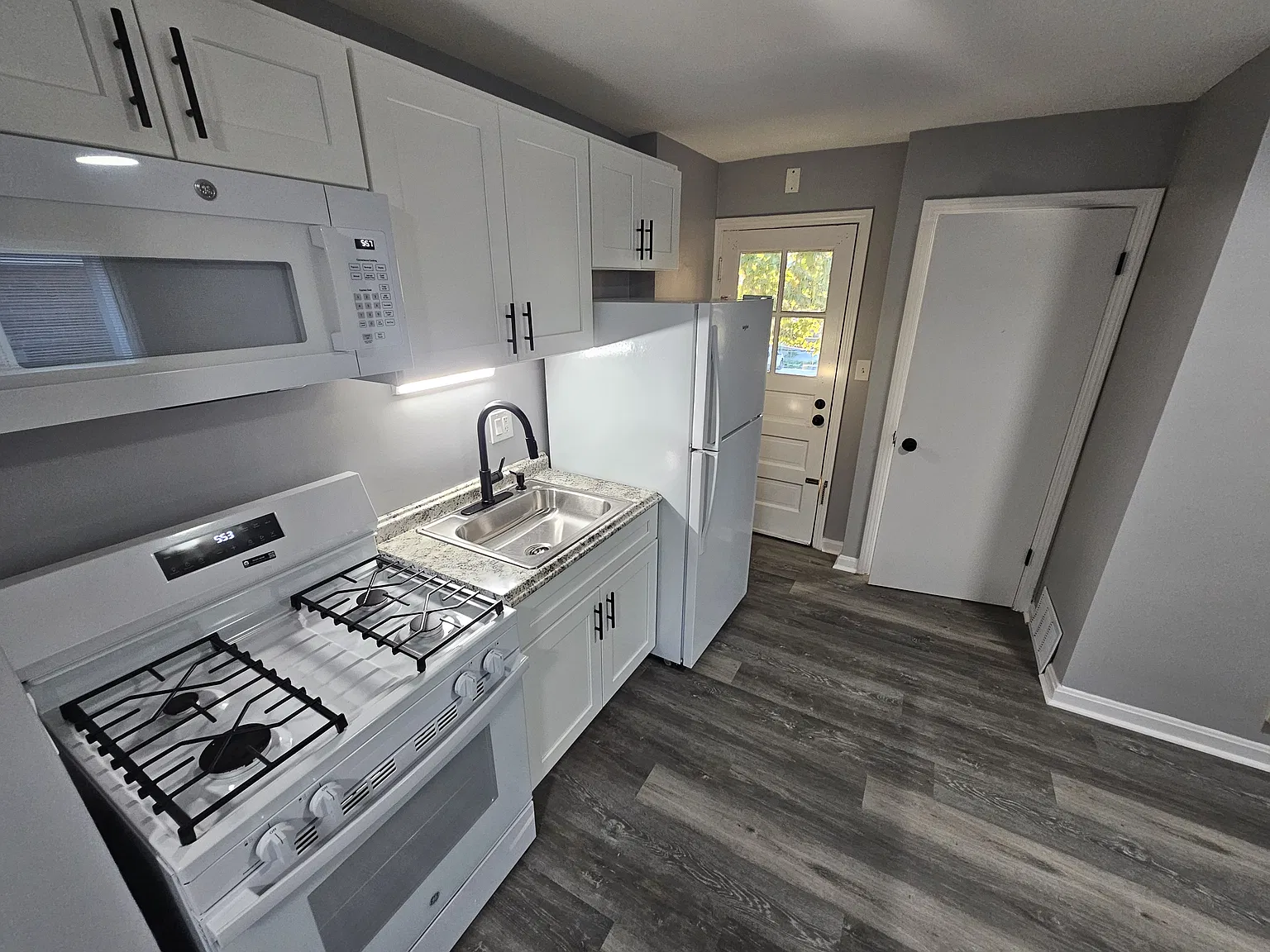 1 bed, $1,550 — Photo 1
