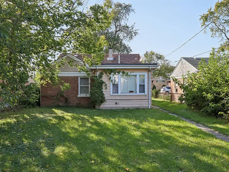 12219 S Throop St — Photo 25