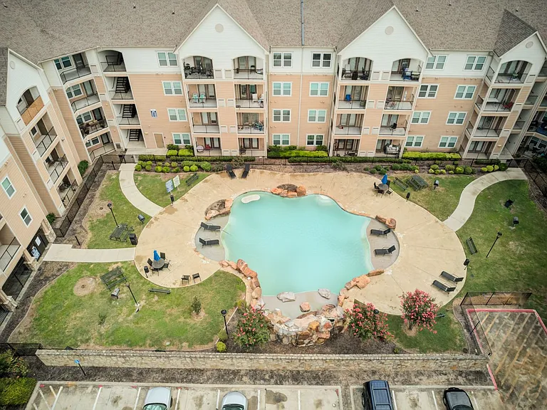 Bay Vista Apartments — Photo 10