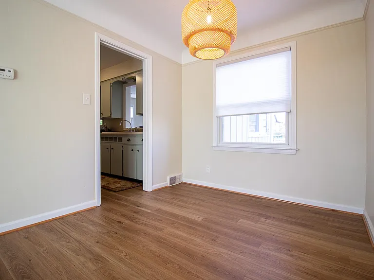 1666 Beverly St — Photo 11