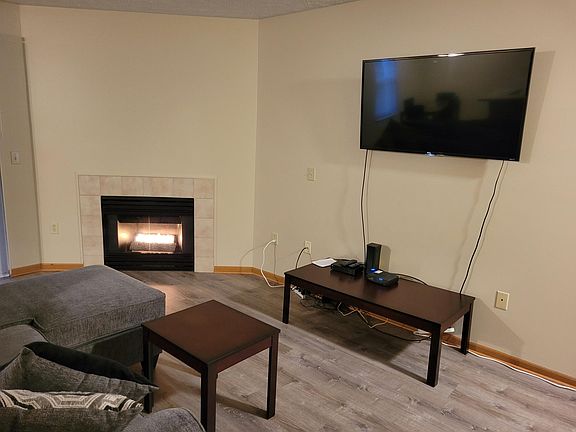 2nd image of 1297 High St APT 204