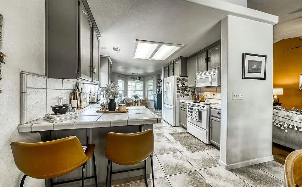 3 bed, 1512 sqft, $2,350 — Photo 4