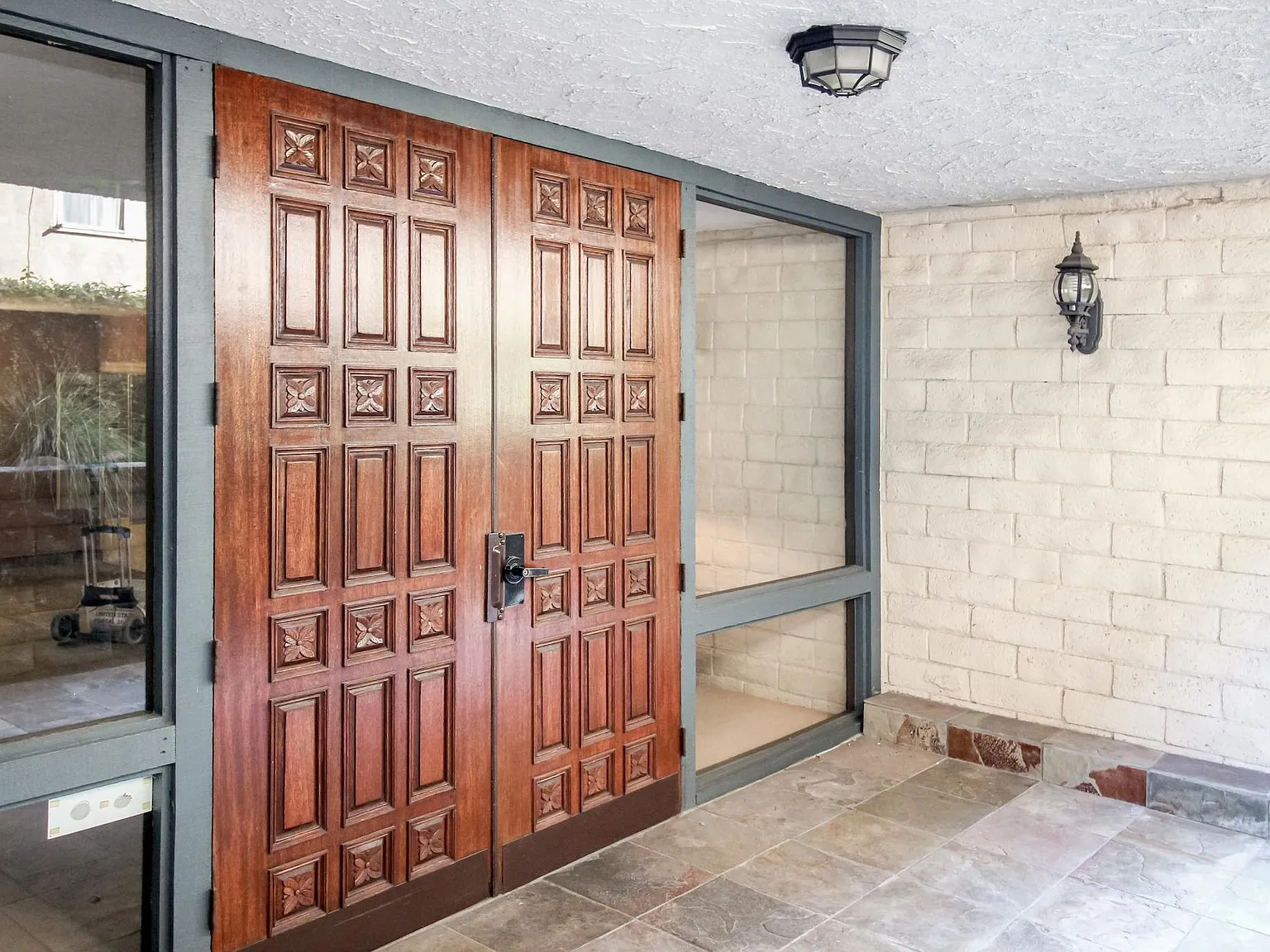 2 bed, 1128 sqft, $2,700 — Photo 3