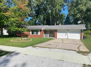 7962 Madeline St, Saginaw, MI 48609