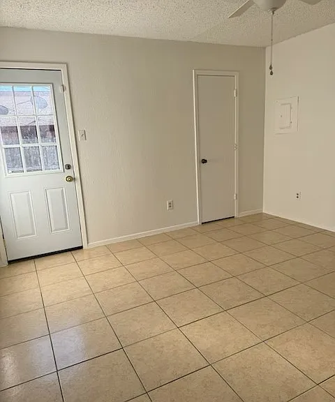 1714 Georgia St — Photo 6